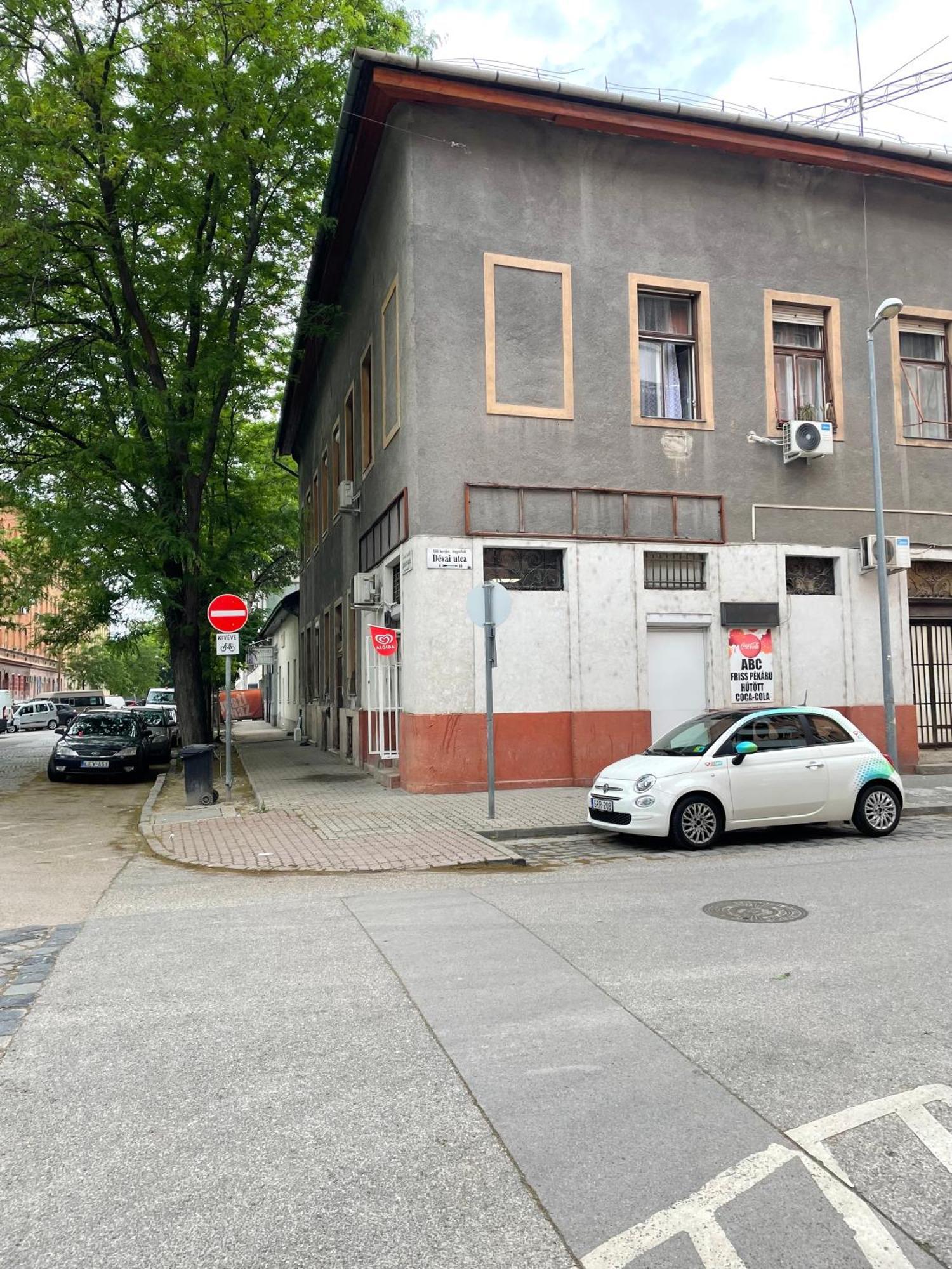 Smart Near The Westend City Center Apartament
